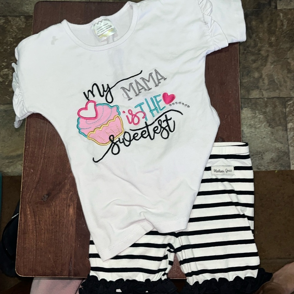Embroidered Cupcake Outfit